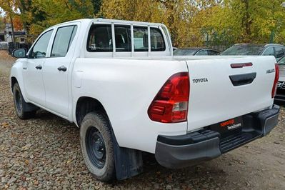 Toyota HiLux Double Cab DLX 4x4