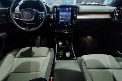 Volvo XC40 B3 Plus Dark