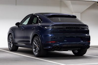 Porsche Cayenne Coupe E-Hybrid  Black Edition