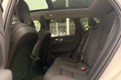 Volvo XC60 B5 B AWD Plus Dark aut