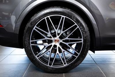 Porsche Cayenne Coupe E-Hybrid
