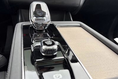 Volvo XC90 T8 AWD Plug-In Hybrid Ultra Bright 7os