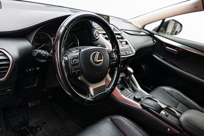 Lexus NX 200t Comfort AWD