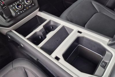 Land Rover Defender 110 D200 X-Dynamic SE