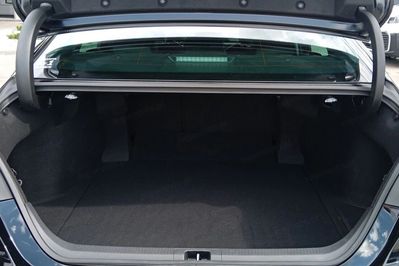 Toyota Camry 2.5 Hybrid Prestige Cvt