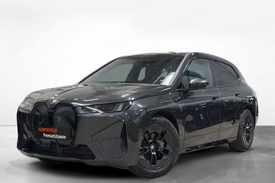 BMW iX xDrive45 100.6kWh