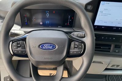 Ford Transit Custom Kombi M1 320 L2H1 Trend A8