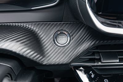 Peugeot 2008 Allure e-DCS 1.2 mHEV