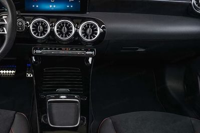 Mercedes Klasa A 250 e AMG Line