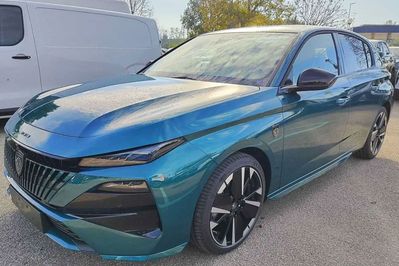 Peugeot 308 GT Exclusive S&S e-DCS6 1.2 mHEV