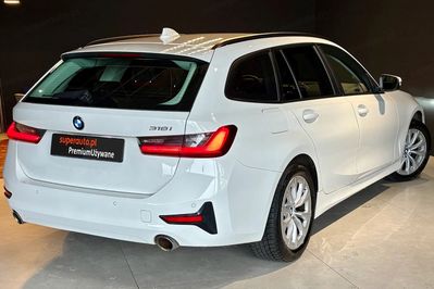 BMW Seria 3 318i Advantage aut