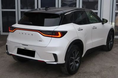 Lexus LBX Emotion 1.5 Hybrid