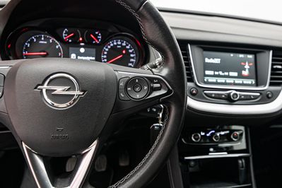 Opel Grandland X 1.2 T Edition