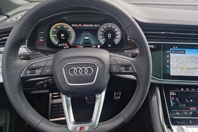 Audi Q8 55 TFSI e quattro