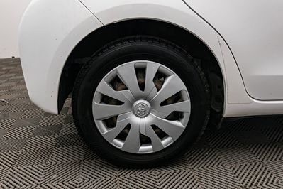 Toyota Yaris Active