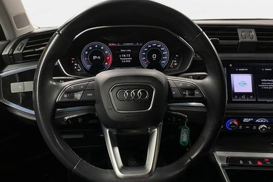 Audi Q3 35 TFSI mHEV S-Line S tronic