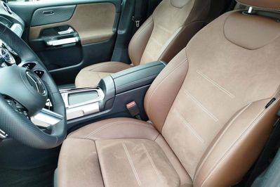 Mercedes GLB 200 AMG Line 7G-DCT