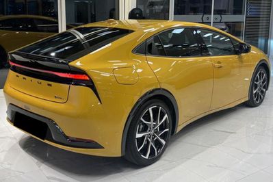 Toyota Prius Prestige 2.0 Hybrid Plug-in