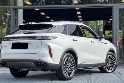 Omoda 9 1.5 Super Hybrid Exclusive AWD