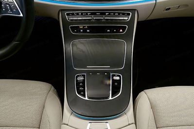 Mercedes E Klasa 220 d 4MATIC Avantgarde