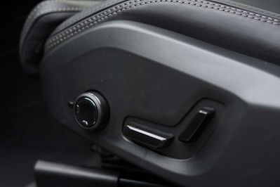 Volvo XC60 B5 AWD Ultra Black Edition