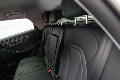 Omoda 5 1.5 T-GDI Hybrid Premium DHT