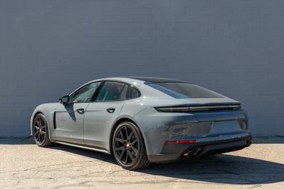 Porsche Panamera 4 E-Hybrid