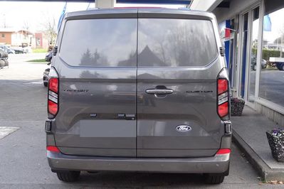 Ford Transit Custom 320 L2H1 Trend A8