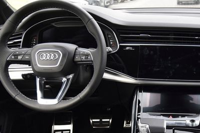 Audi Q7 55 TFSI e quattro S Line