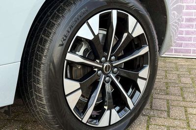 Volvo XC60 B5 AWD Ultra Dark