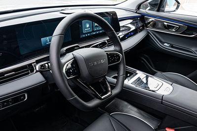 Omoda 5 1.5 T-GDI Hybrid Premium DHT