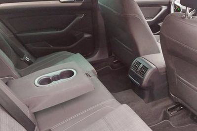 Volkswagen Passat 2.0 TDI EVO Business DSG