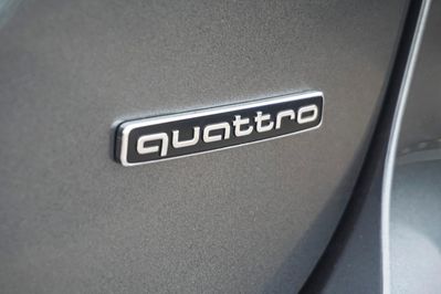 Audi A5 e-Hybrid quattro S line Avant
