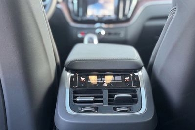 Volvo XC60 B5 B AWD Ultimate Dark