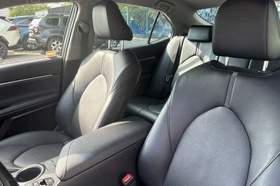 Toyota Camry Executive 2.5 Hybrid  CVT