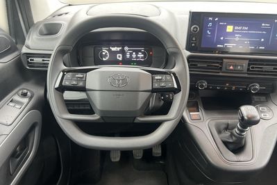Toyota Proace City Verso 1.5 D-4D Business