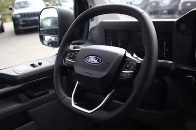 Ford Transit Custom 320 L2H1 Trend A8