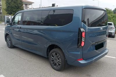 Ford Tourneo Custom L2H1 Titanium 320