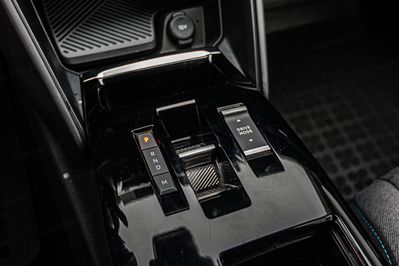 Citroen C4 1.2 PureTech Shine S&S EAT8