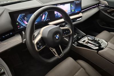 BMW Seria 5 540d xDrive mHEV M Sport aut