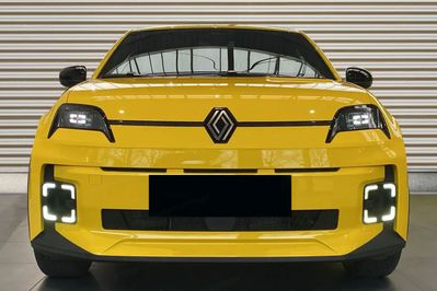 Renault 5 Urban Range Techno