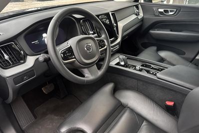 Volvo XC60 B4 B Plus Dark