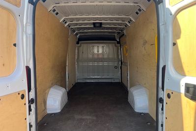 Peugeot Boxer L4H2 AT8