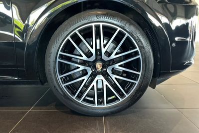 Porsche Cayenne Coupe Black Edition