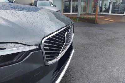 Volvo XC60 B5 AWD Plus Bright