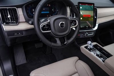 Volvo XC90 T8 AWD Plug-In Hybrid Ultra Bright 7os