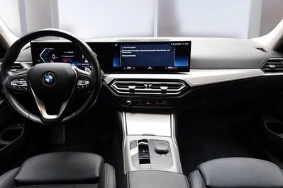 BMW Seria 3 330i xDrive sport-aut