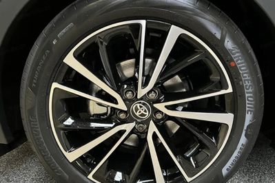 Toyota C-HR Executive 2.0 Plug-in Hybrid Dynamic Force