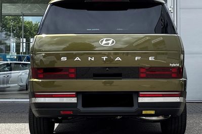 Hyundai Santa Fe 1.6 T-GDI HEV Platinum 4WD aut 5os.