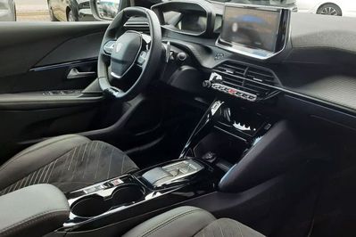 Peugeot 208 GT eDCS 1.2 mHEV